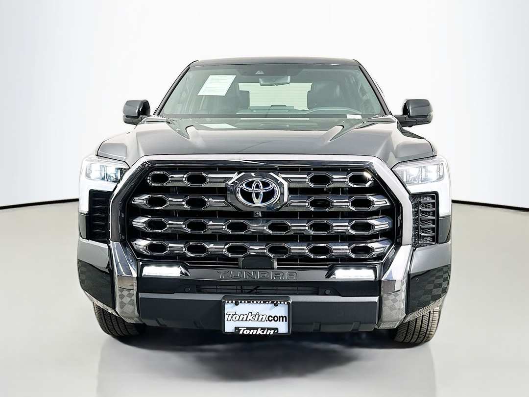 2024 Toyota Tundra Platinum - Image 2