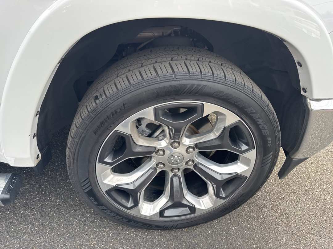 2022 Ram 1500 Laramie Longhorn - Image 9