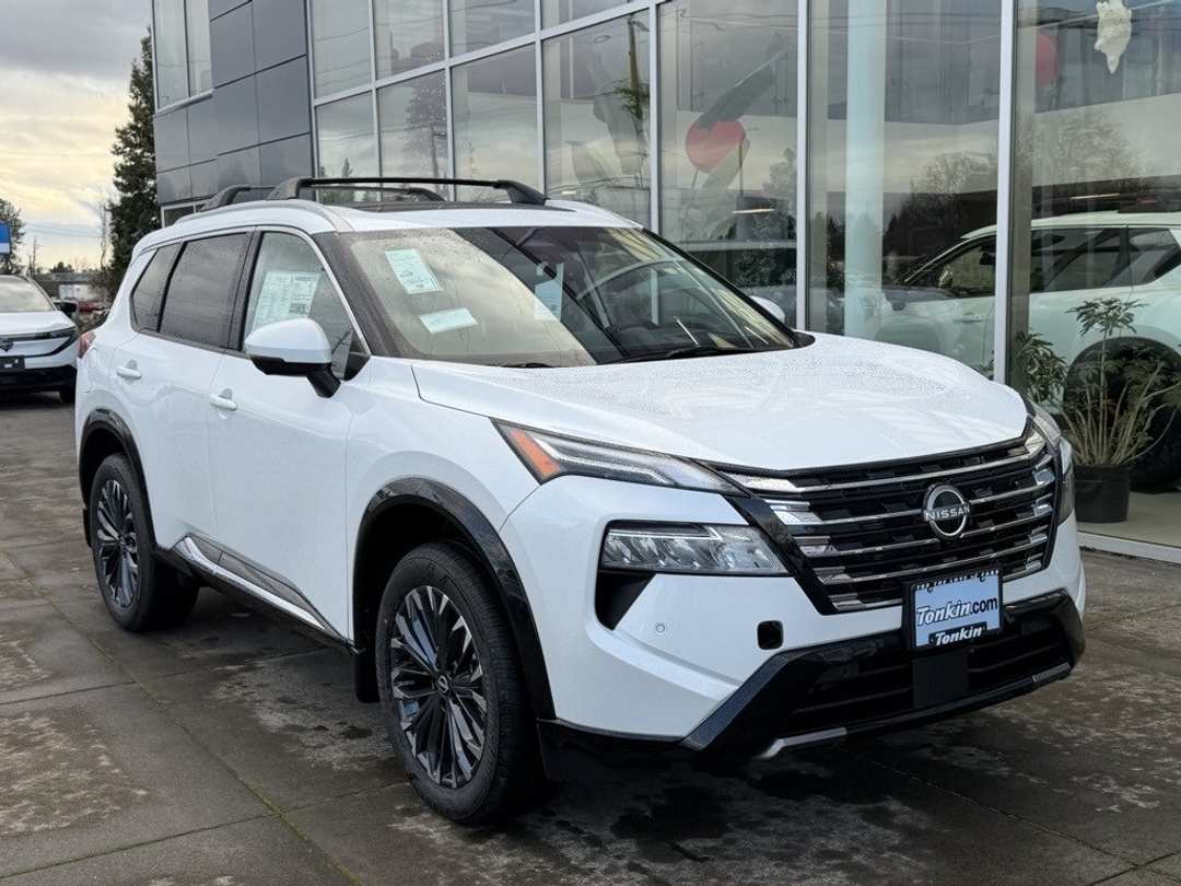 2026 Nissan Rogue Platinum - Image 2