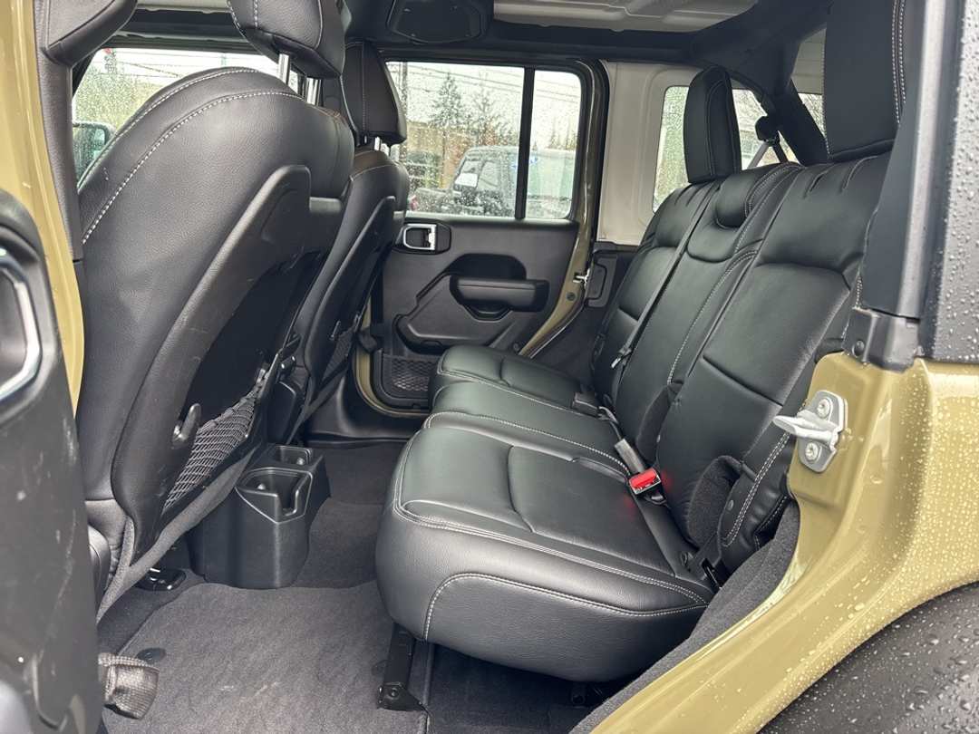 2025 Jeep Wrangler Rubicon - Image 42