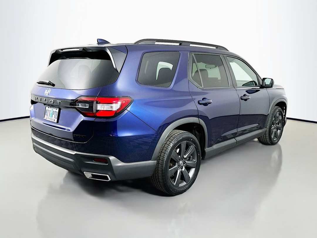 2024 Honda Pilot Sport - Image 8