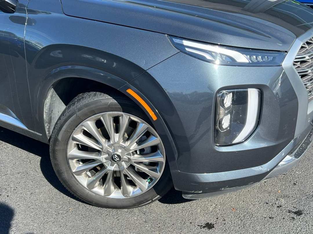 2020 Hyundai Palisade Limited - Image 2