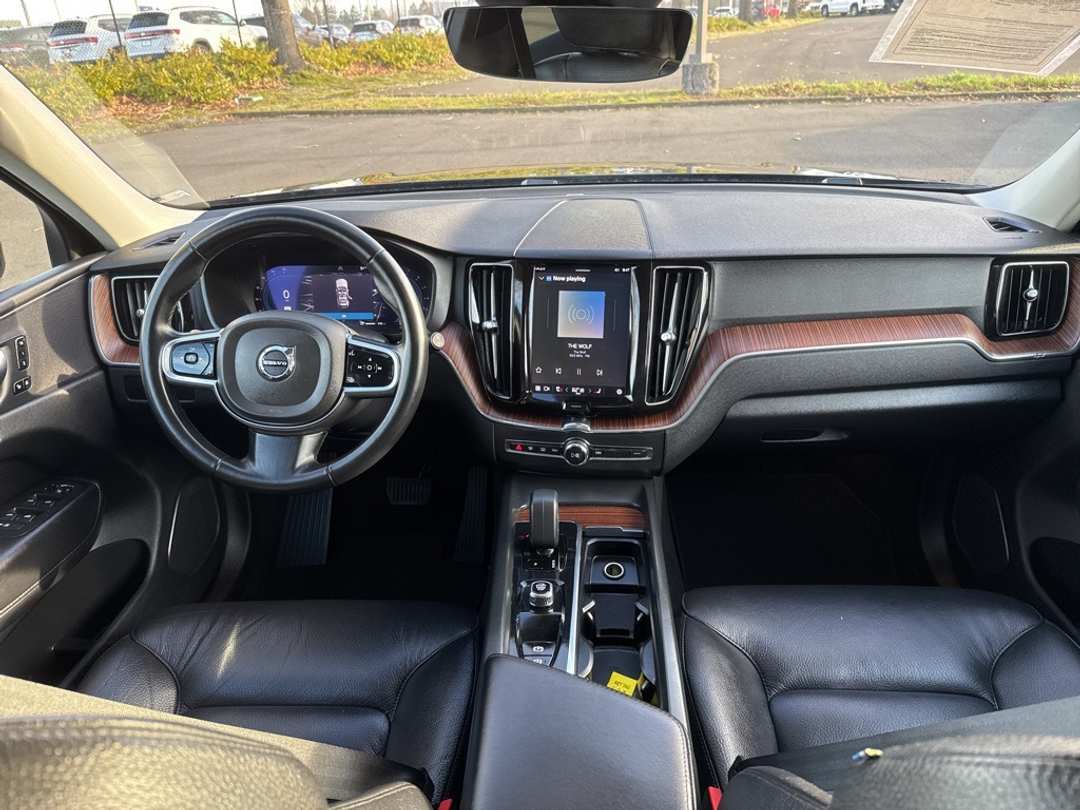 2023 Volvo Xc60 B5 Plus Dark Theme - Image 26