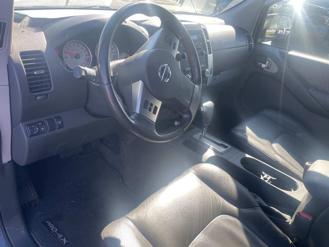 2010 Nissan Frontier PRO4X - Image 10