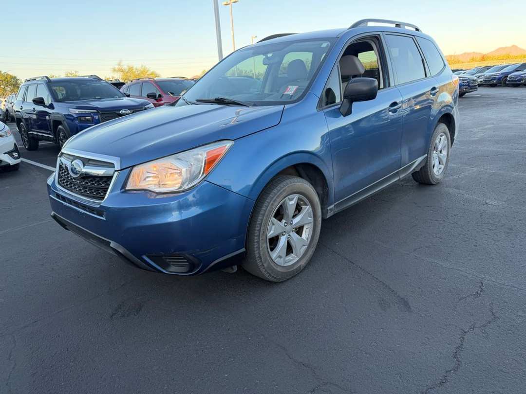 2015 Subaru Forester 2.5i - Image 3