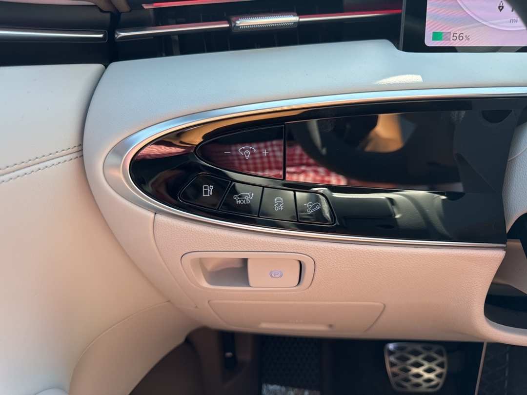 2026 Genesis Electrified Gv70 - Image 39