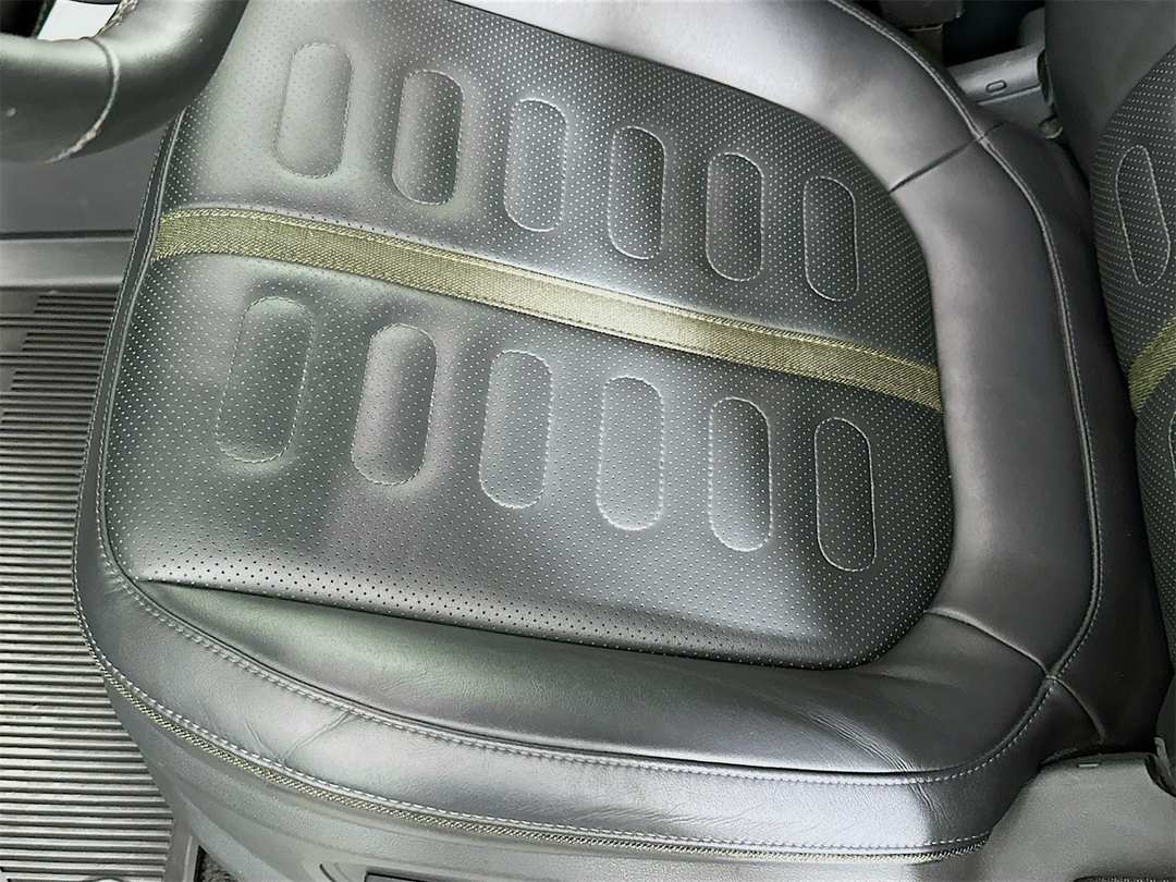 2022 Rivian R1S Launch Edition - Image 19