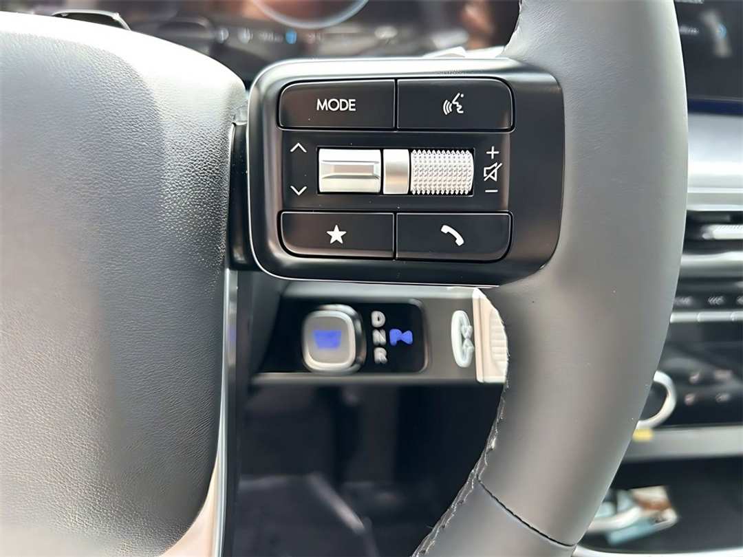 2026 Hyundai Ioniq 9 SEL - Image 15