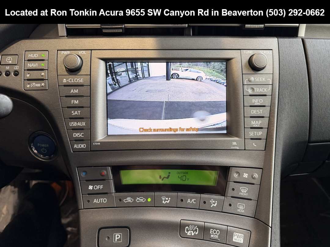 2015 Toyota Prius Advanced - Image 21