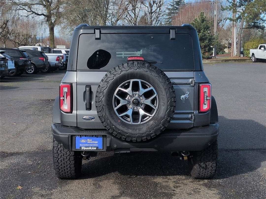 2025 Ford Bronco Badlands - Image 4