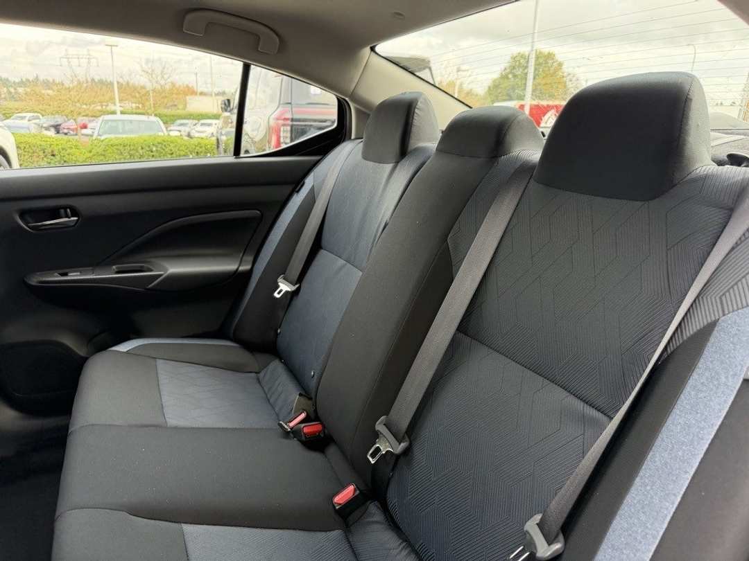 2025 Nissan Versa 1.6 SV - Image 33
