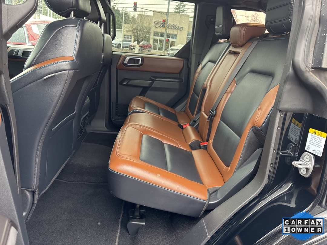 2024 Ford Bronco Outer Banks - Image 39