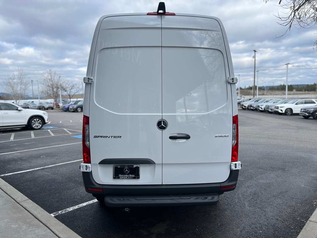 2024 Mercedes-Benz Sprinter 2500 Cargo 144 WB - Image 7