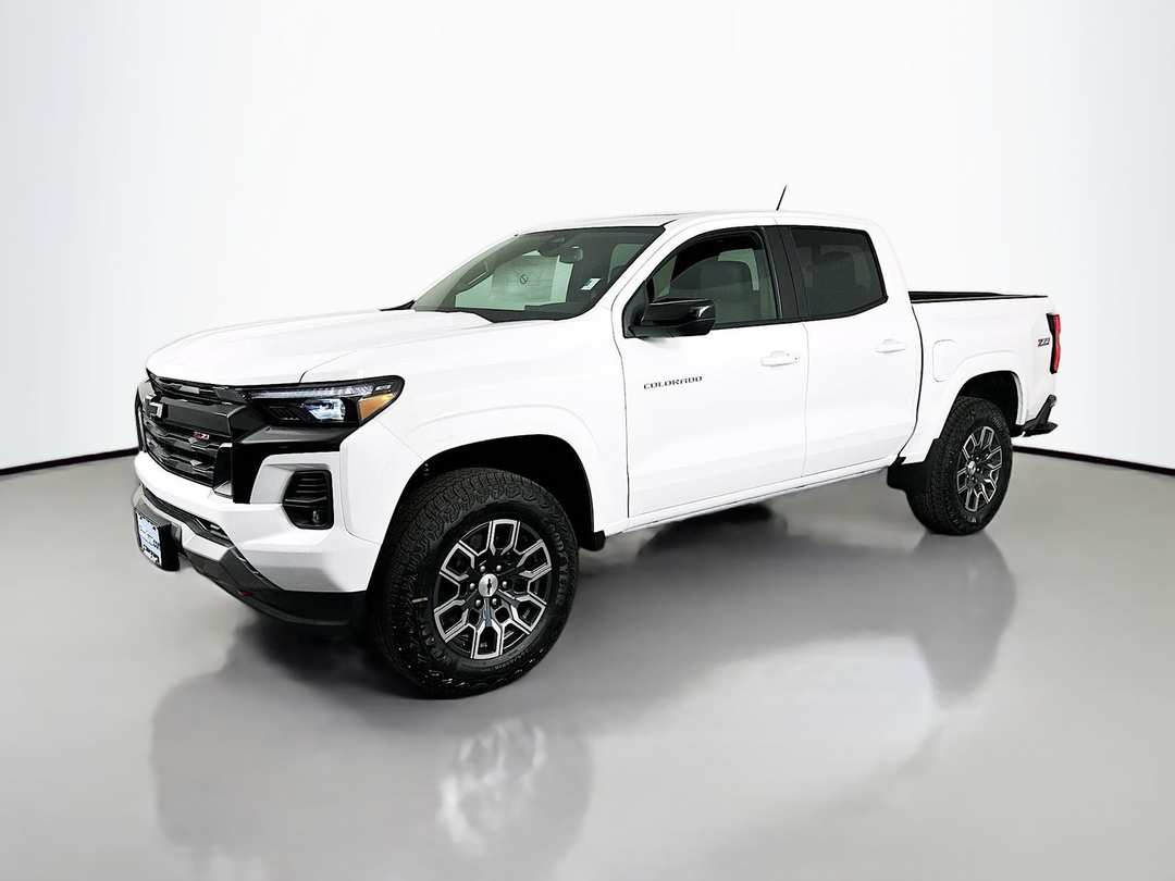 2026 Chevrolet Colorado Z71 - Image 3