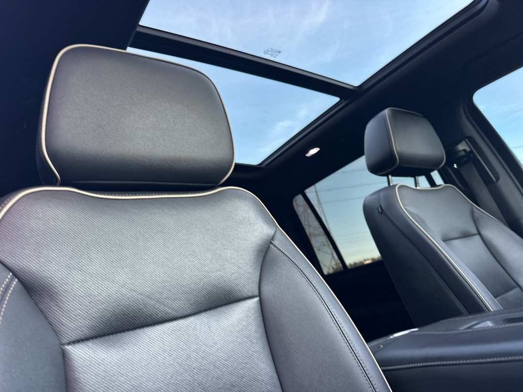 2022 GMC Yukon Xl SLT - Image 16