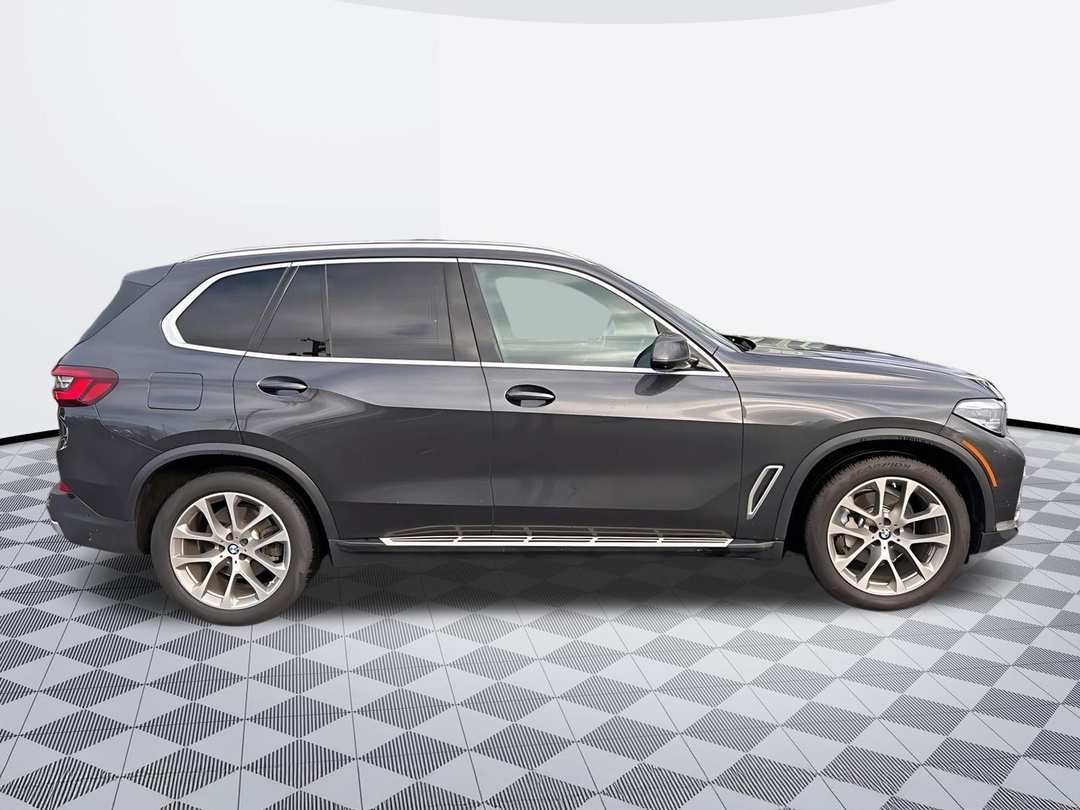 2023 BMW X5 xDrive40i - Image 2