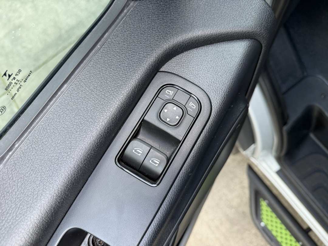 2023 Mercedes-Benz Sprinter 3500 Cargo 144 WB - Image 13