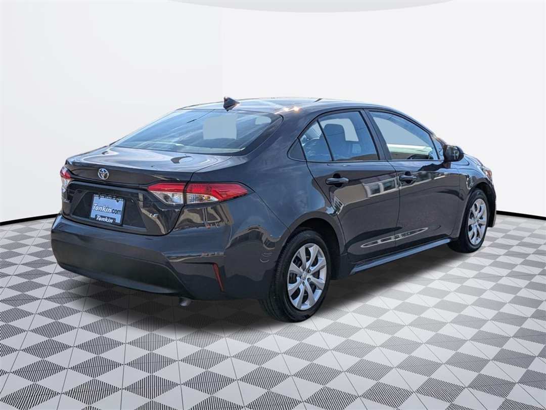 2025 Toyota Corolla LE - Image 6