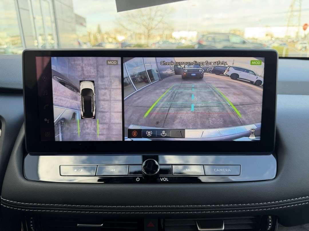 2026 Nissan Rogue Platinum - Image 21