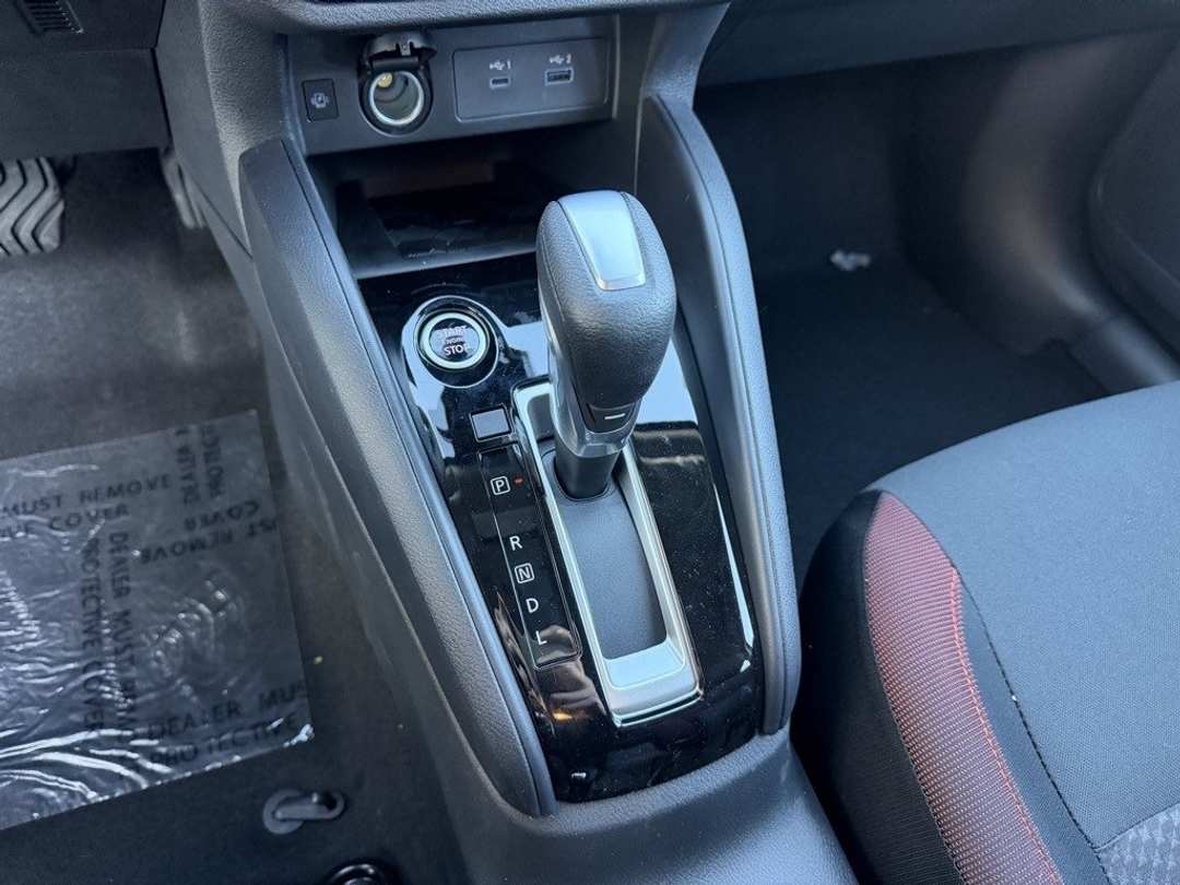 2025 Nissan Versa 1.6 SR - Image 23