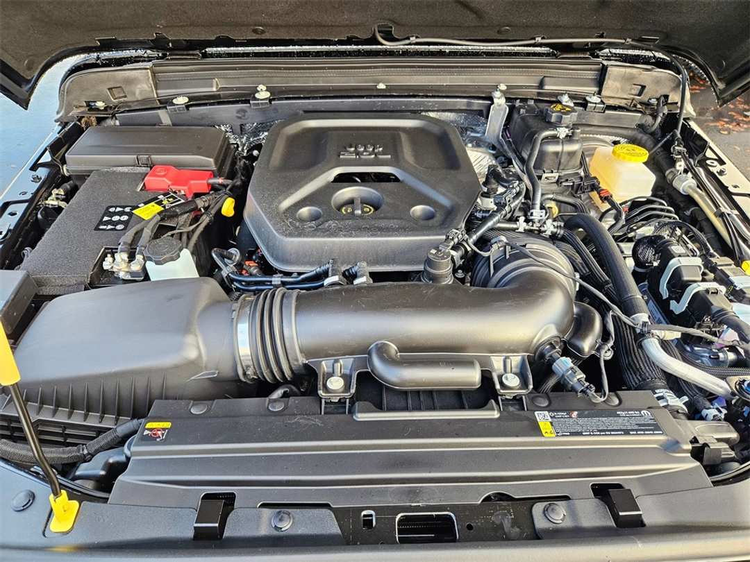 2026 Jeep Wrangler Sport - Image 35