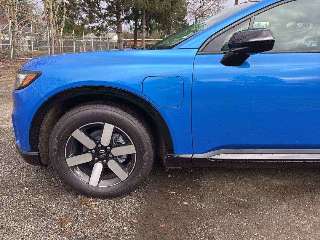 2025 Honda Prologue Touring - Image 5