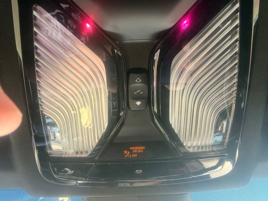 2023 BMW 3 Series 330e xDrive - Image 40