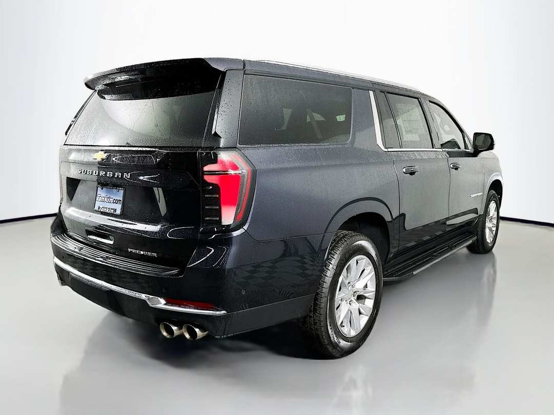 2025 Chevrolet Suburban Premier - Image 7