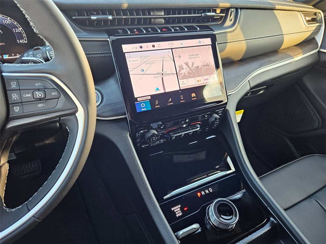 2025 Jeep Grand Cherokee Limited - Image 19