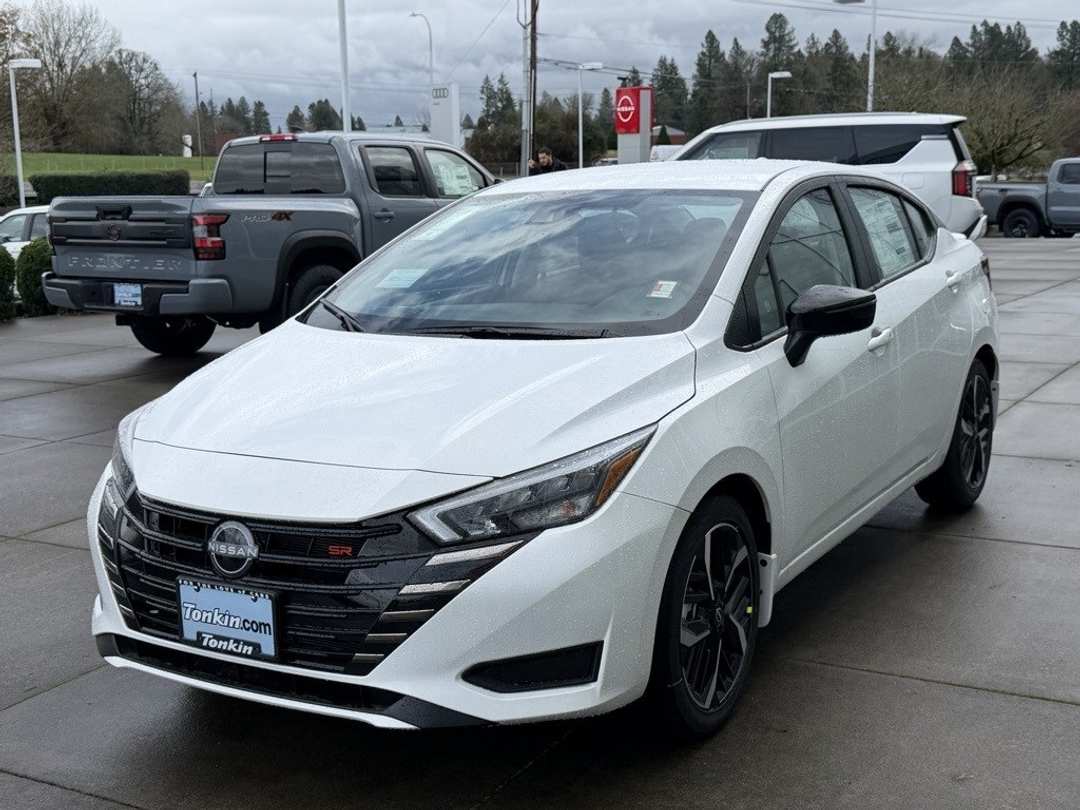 2025 Nissan Versa 1.6 SR - Image 4