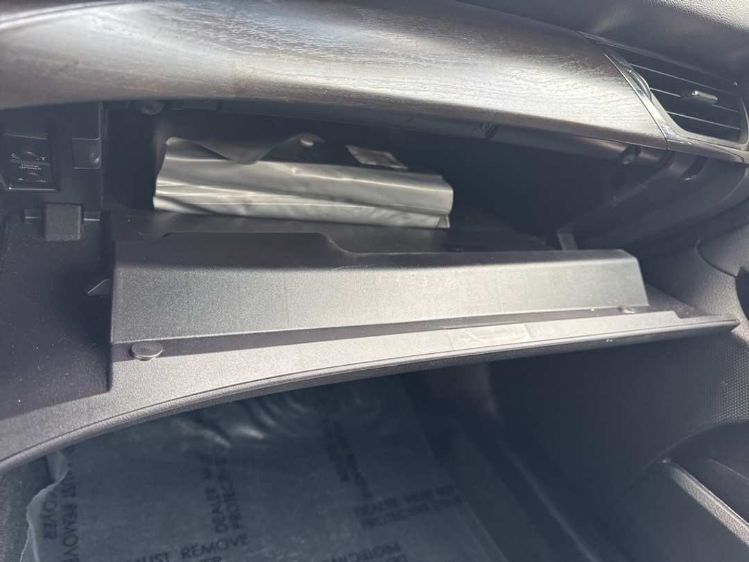 2016 Toyota Avalon - Image 30