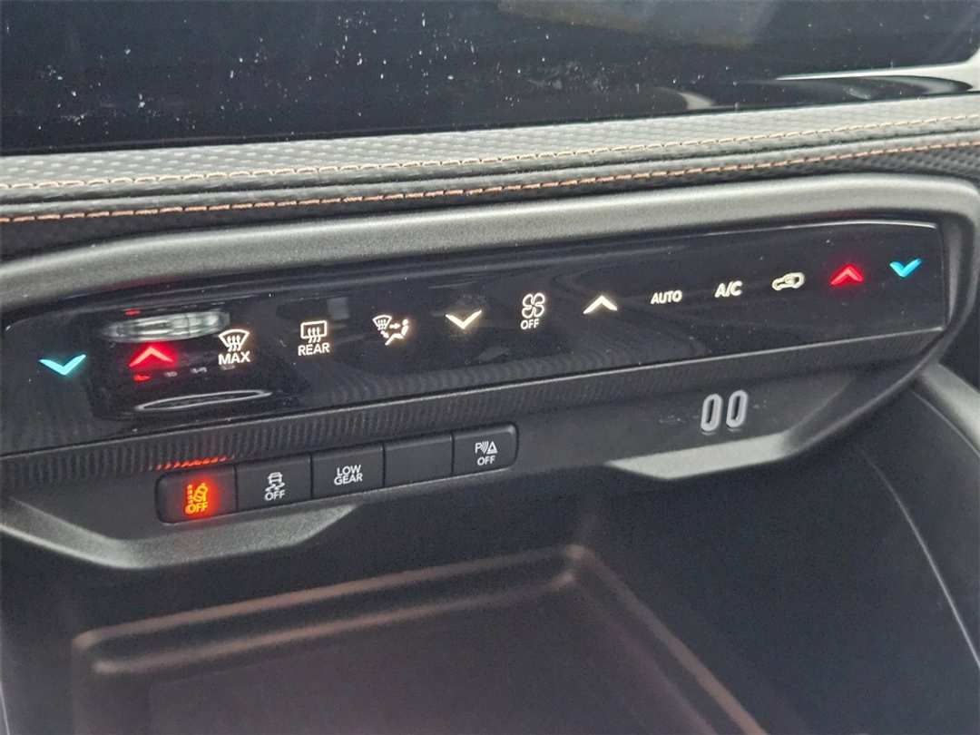 2026 Jeep Cherokee Laredo - Image 24