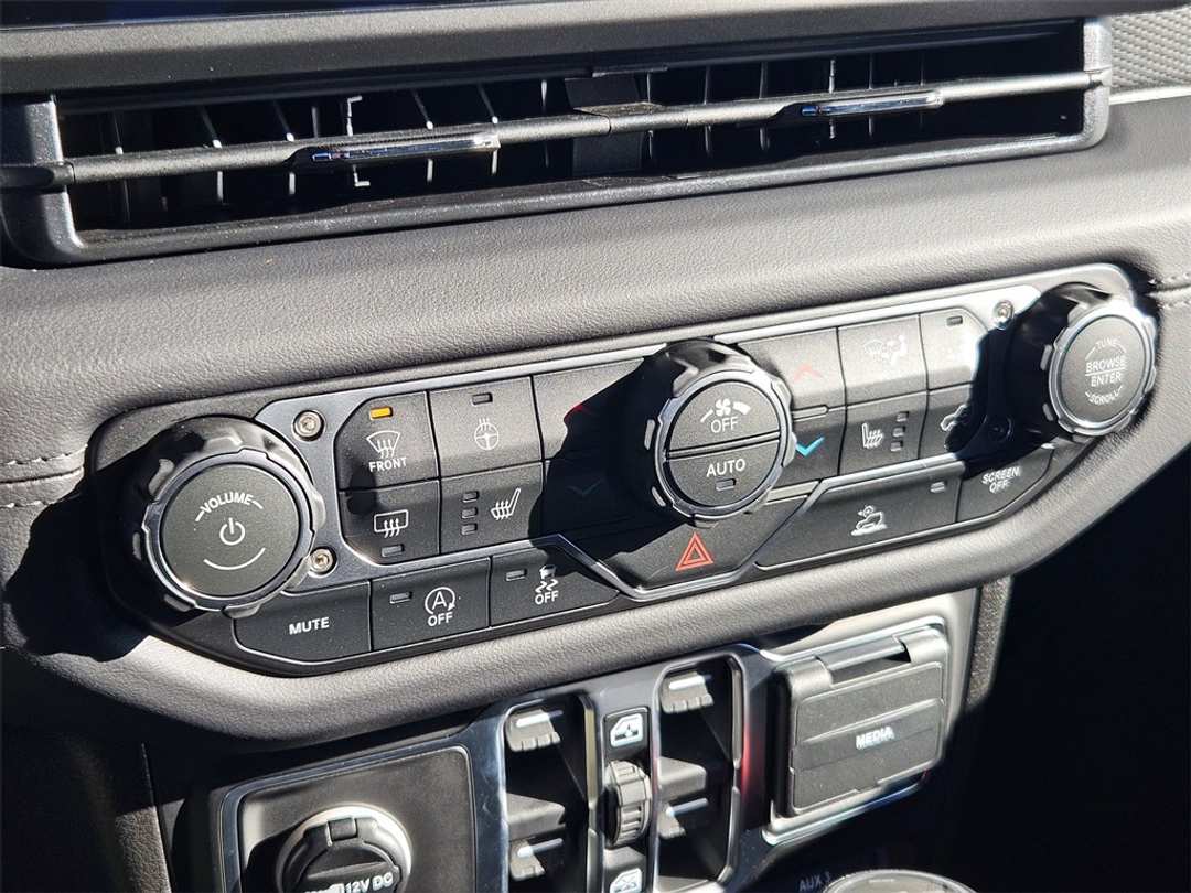 2026 Jeep Gladiator Rubicon - Image 23