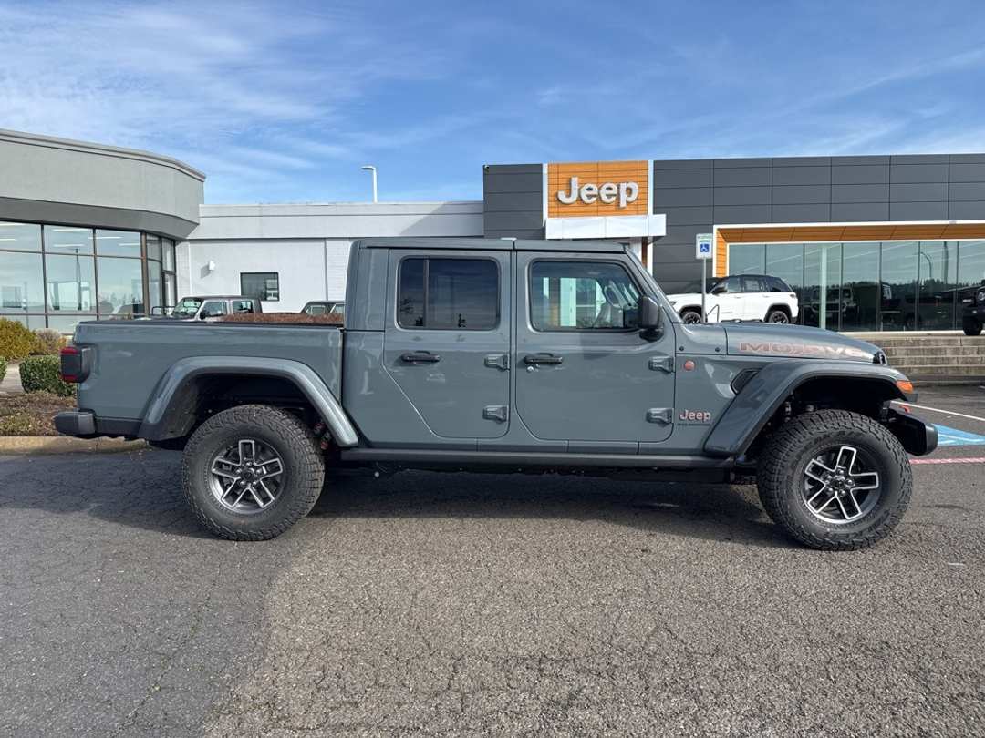 2026 Jeep Gladiator Mojave - Image 9