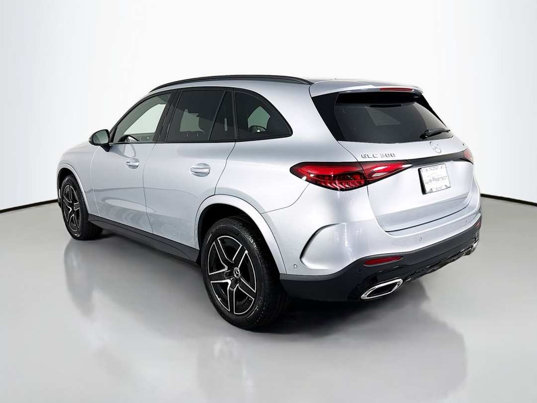 2026 Mercedes-Benz GLC GLC 300 - Image 3