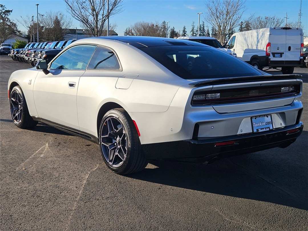 2026 Dodge Charger R/T Scat Pack - Image 4