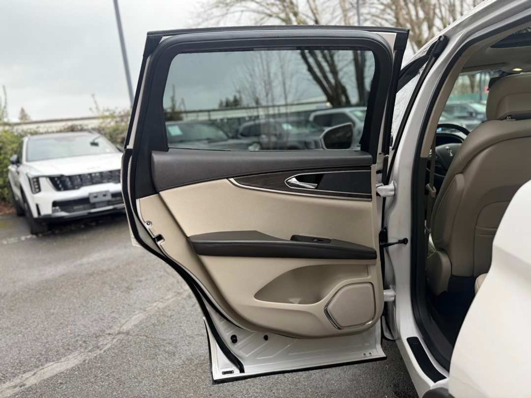 2018 Lincoln Mkx Reserve - Image 19