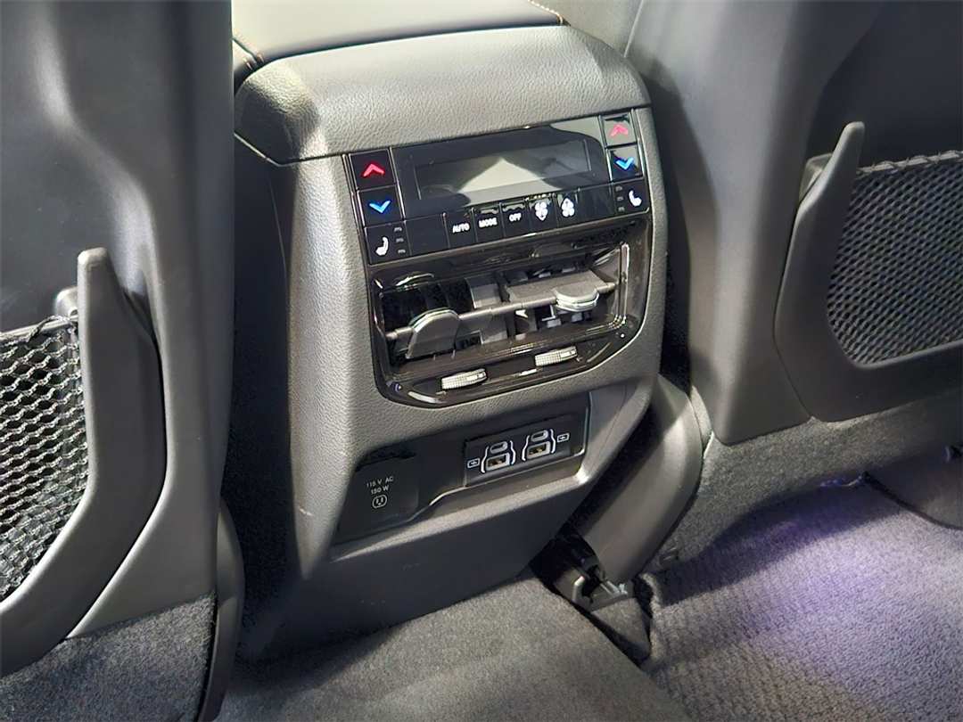 2025 Jeep Grand Cherokee Summit - Image 32
