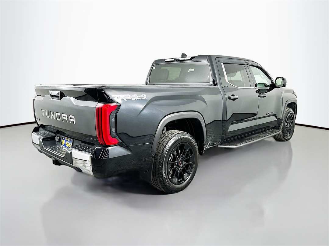 2023 Toyota Tundra Limited - Image 7