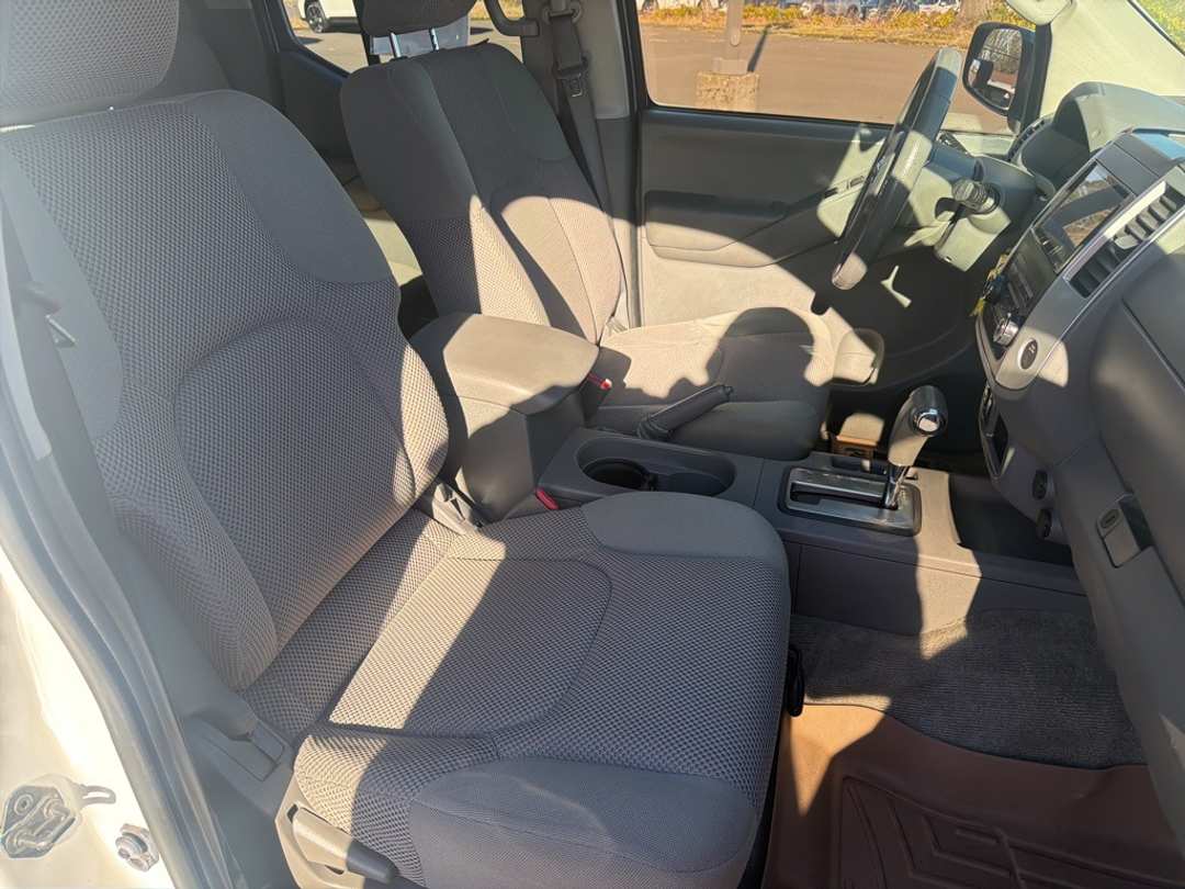 2013 Nissan Frontier SV - Image 26