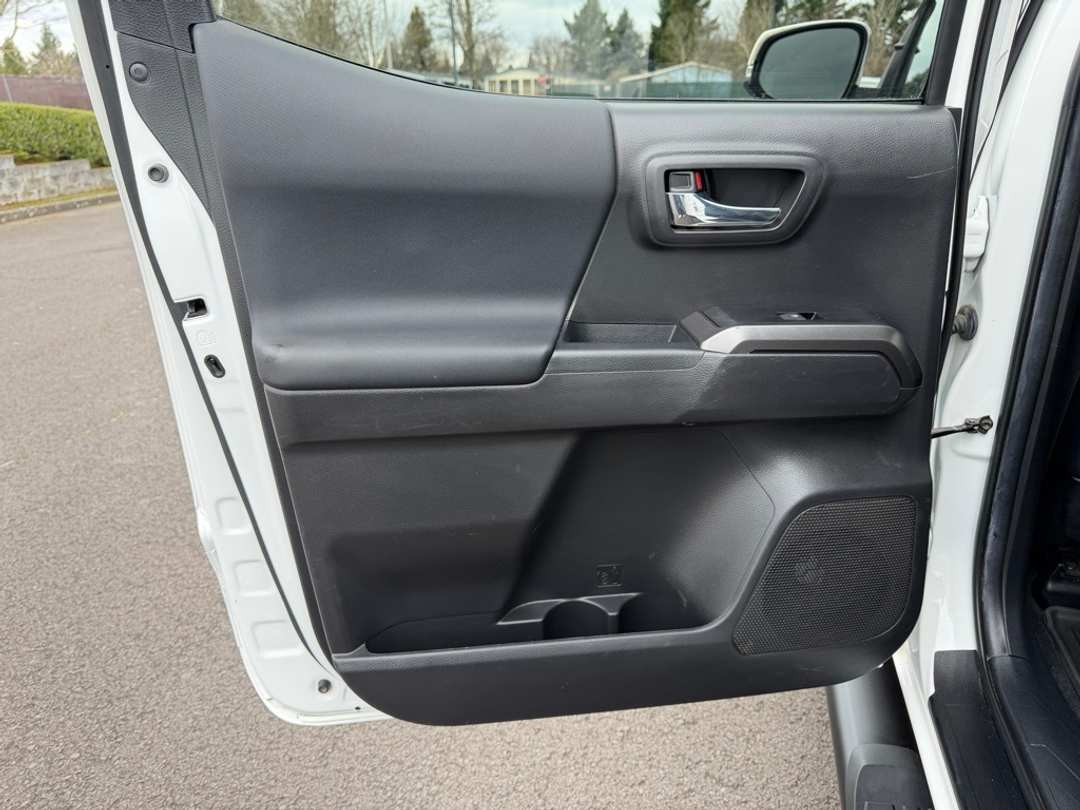 2022 Toyota Tacoma TRD OffRoad - Image 29