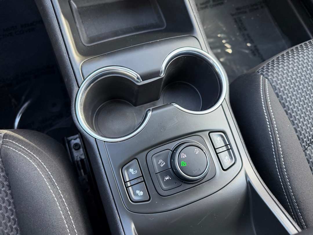 2022 GMC Terrain SLE - Image 26