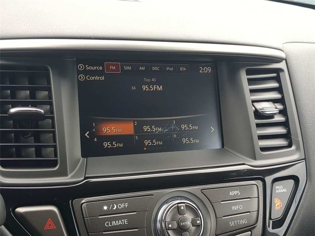 2020 Nissan Pathfinder S - Image 17