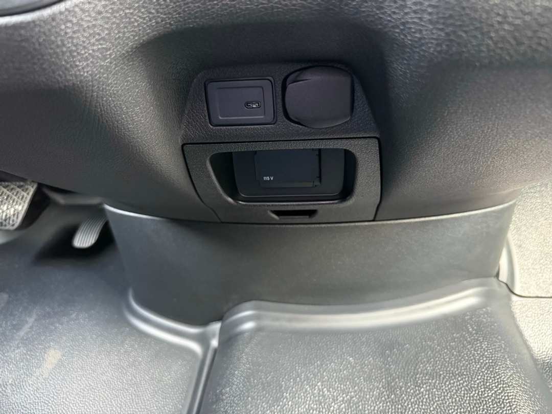 2025 Mercedes-Benz Sprinter 2500 Passenger 144 WB - Image 35