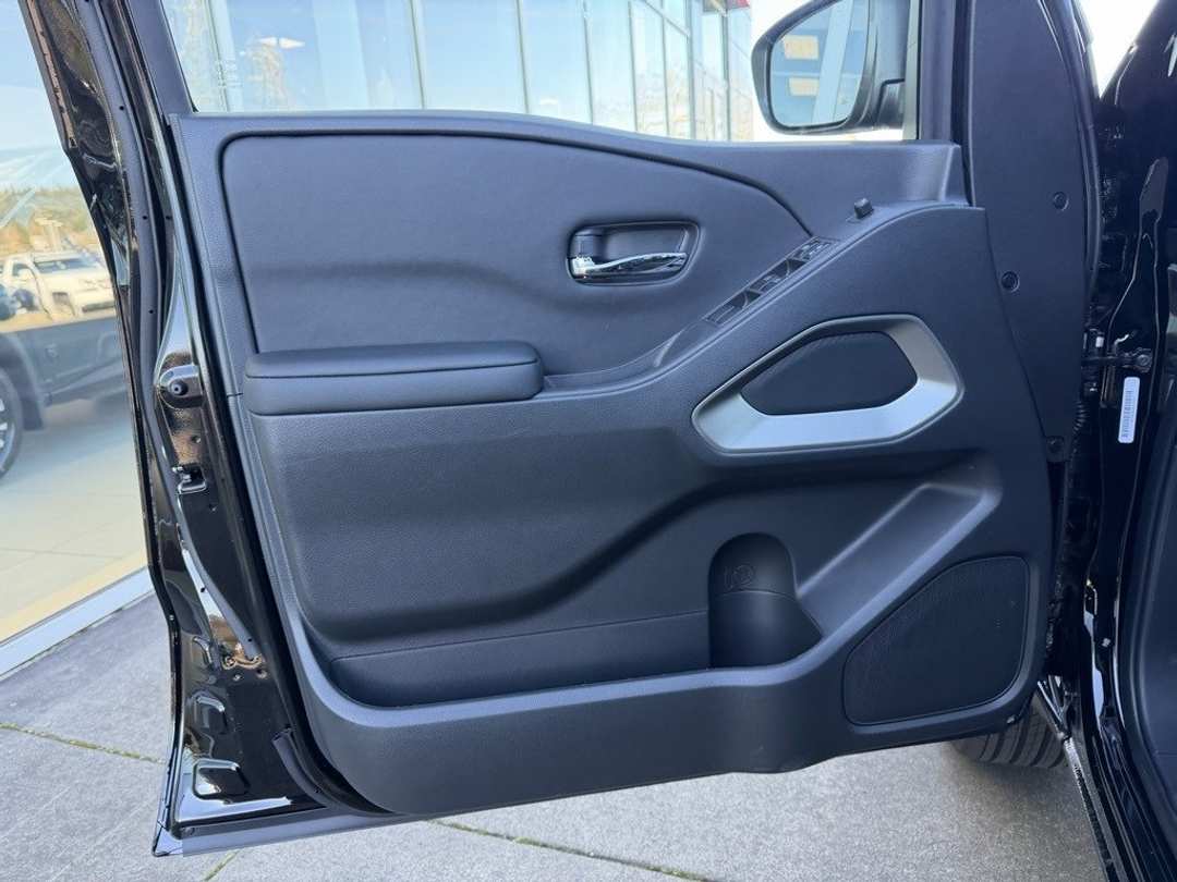 2026 Nissan Frontier SV - Image 11