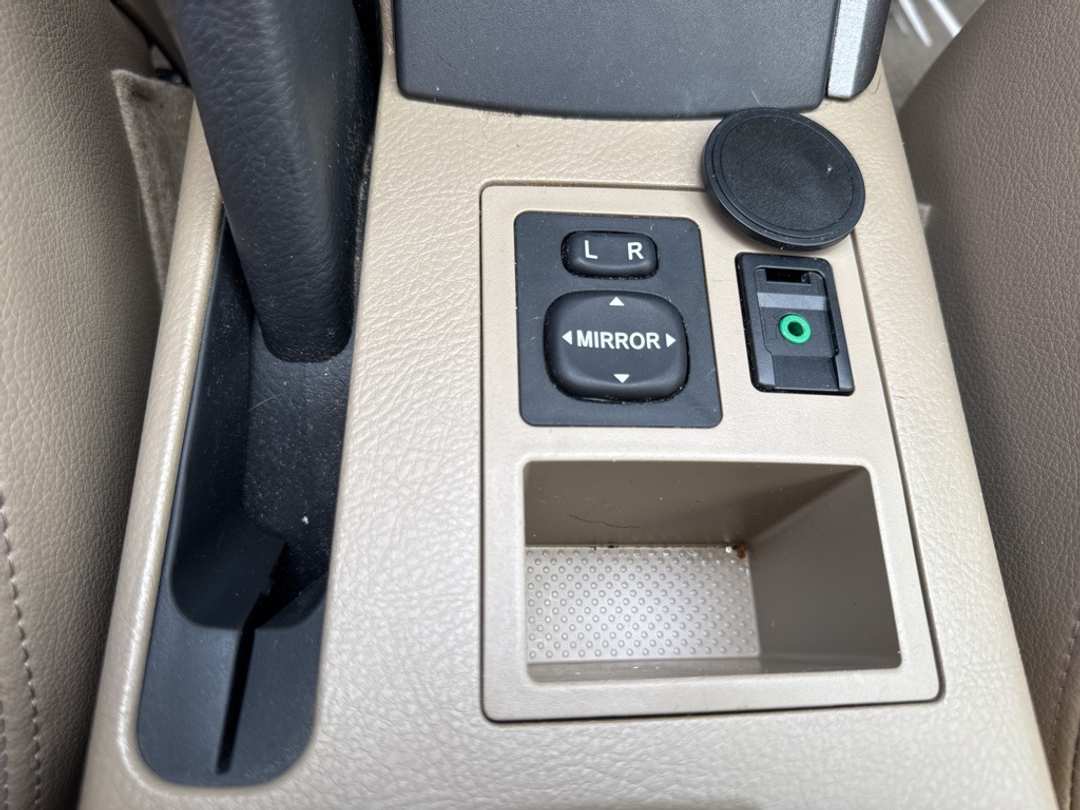 2009 Toyota Rav4 Limited - Image 26