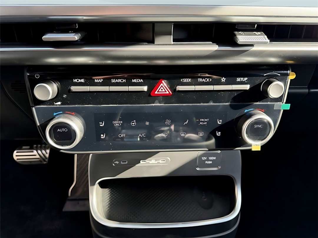 2026 Hyundai Ioniq 9 Performance Calligraphy - Image 23