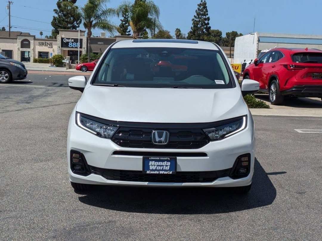2026 Honda Odyssey Elite - Image 3