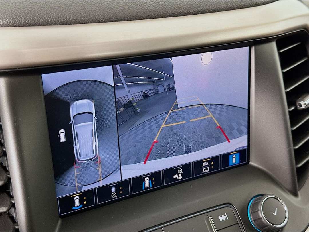 2021 GMC Acadia Denali - Image 15