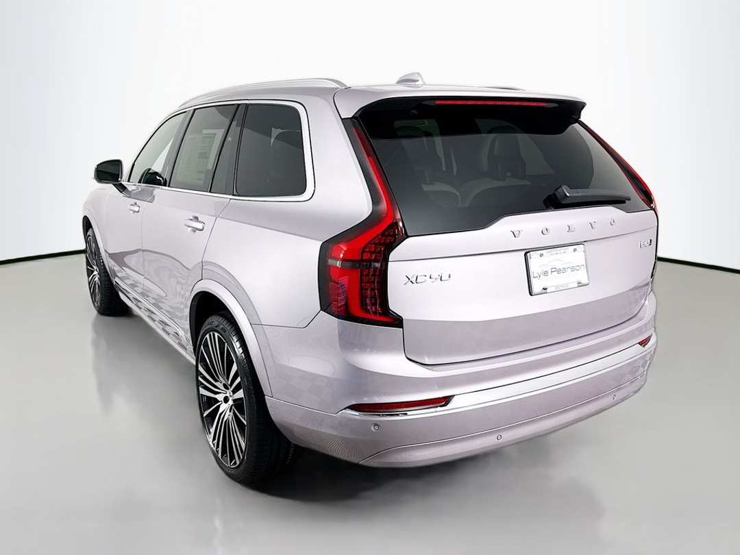 2026 Volvo Xc90 B5 Core - Image 3